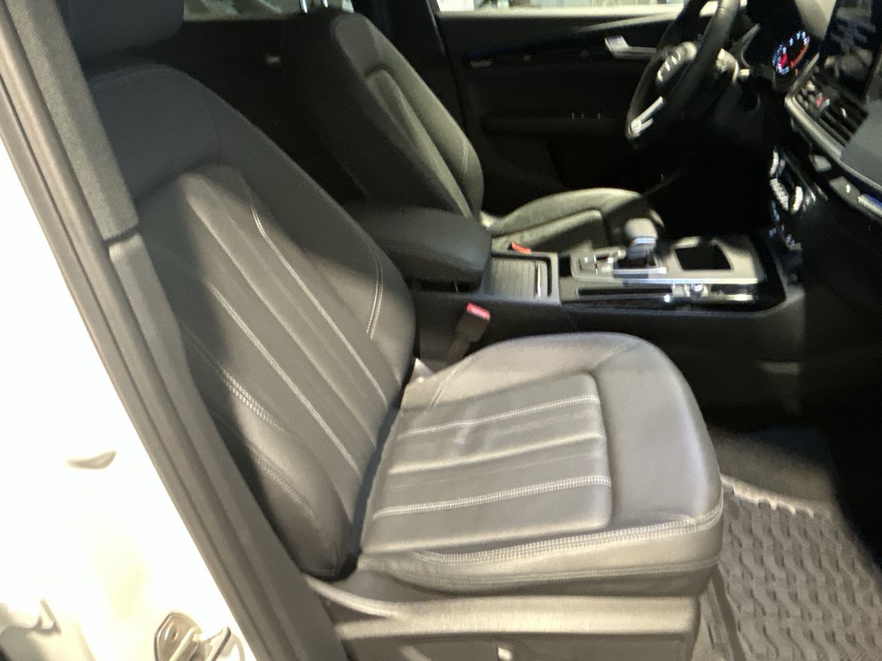 Audi Q5  2023 à Toronto, Ontario