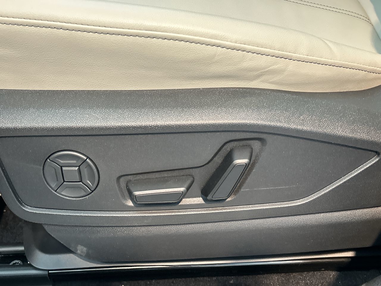 Audi Q5  2025 à Toronto, Ontario