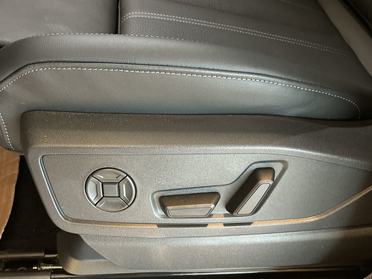 2025 Audi Q5 in Toronto, Ontario