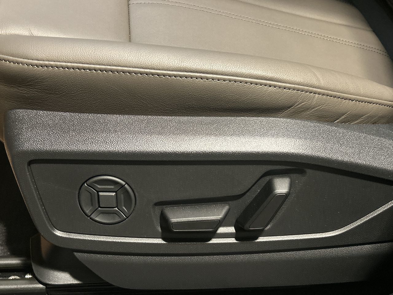 2025 Audi Q5 in Toronto, Ontario