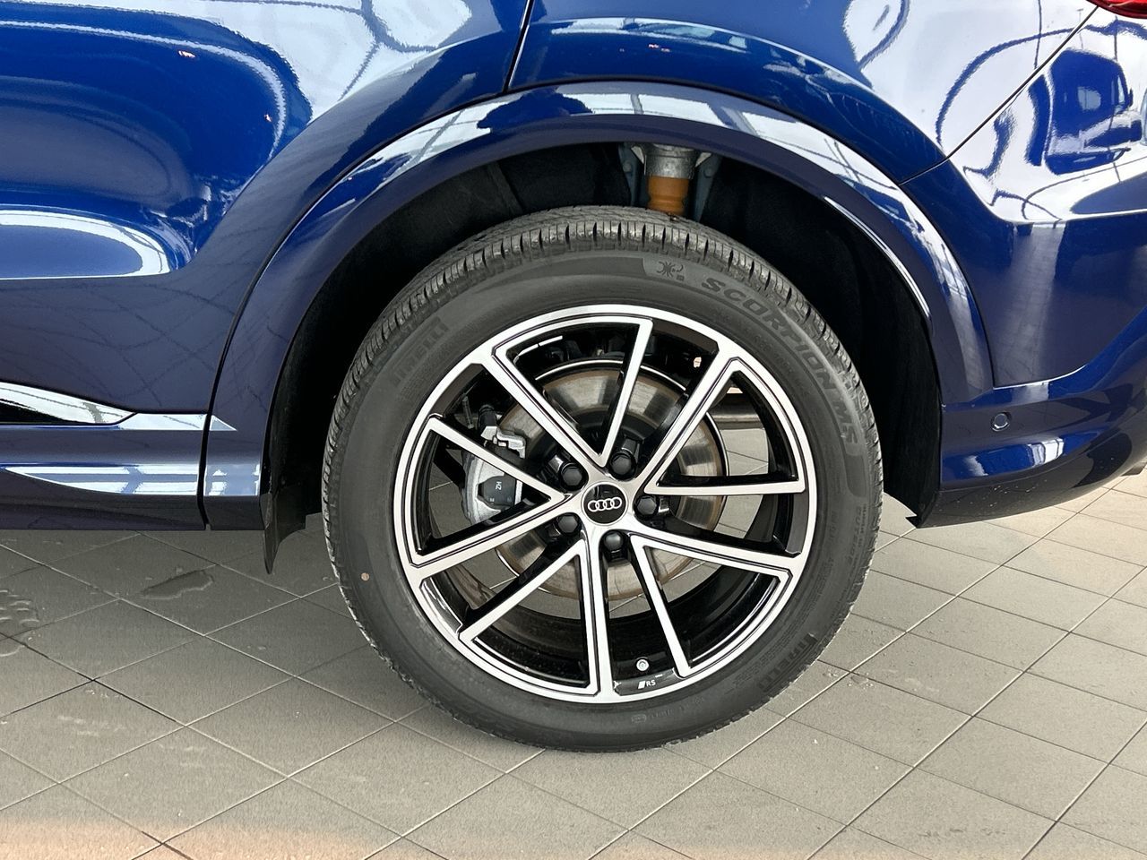 Audi Q5  2025 à Toronto, Ontario