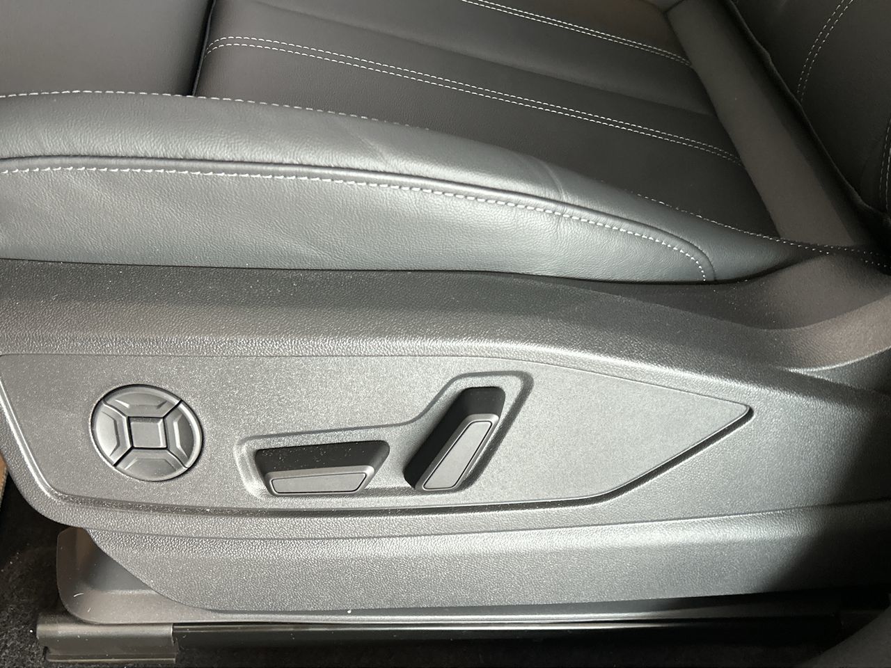 Audi Q5  2025 à Toronto, Ontario