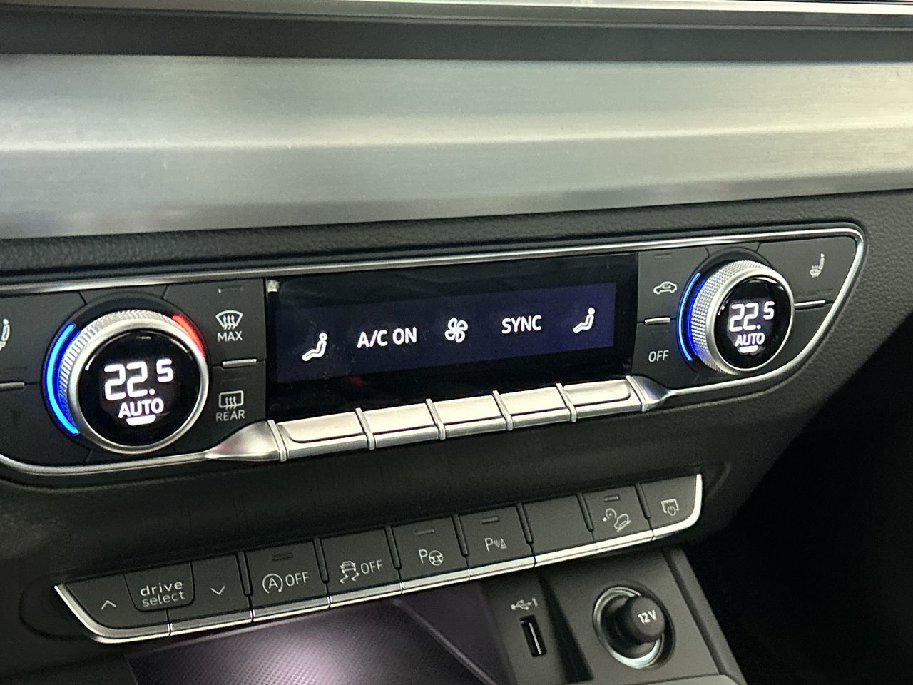 Audi Q5  2025 à Toronto, Ontario