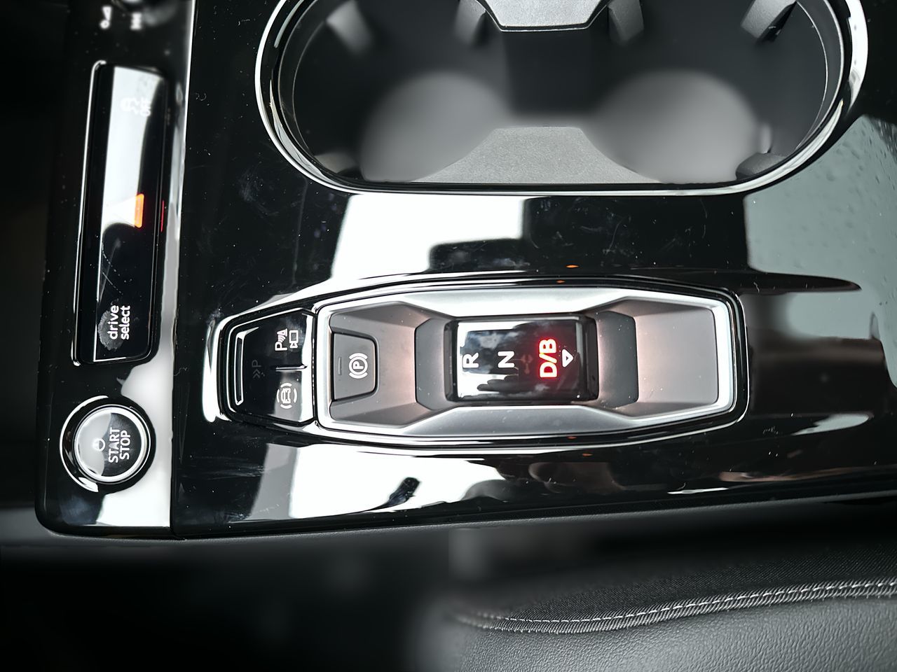 Audi Q6 e-tron  2025 à Toronto, Ontario