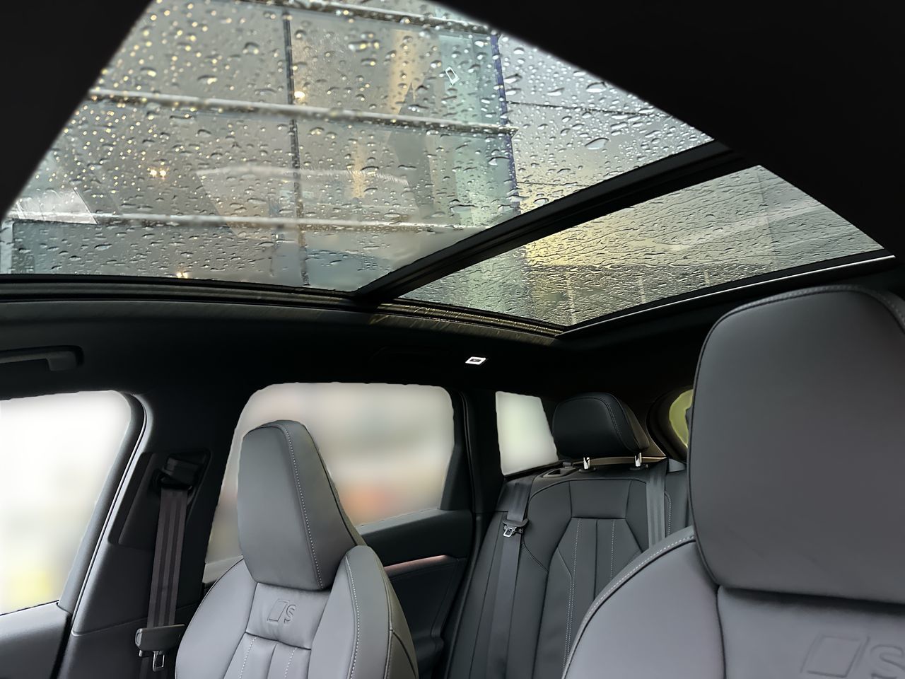 Audi Q6 e-tron  2025 à Toronto, Ontario