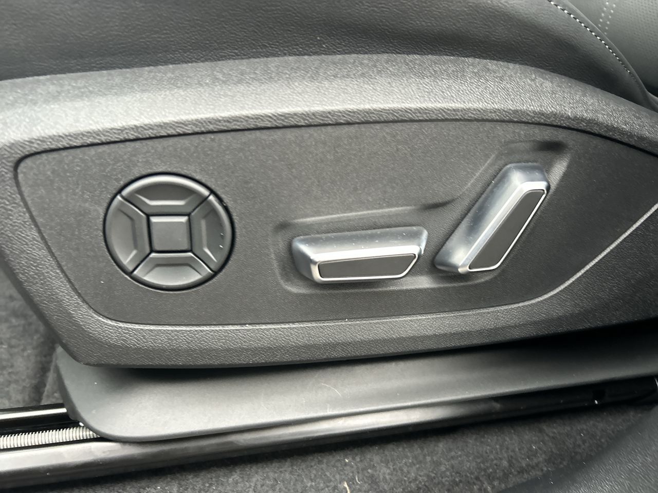 2025 Audi Q6 e-tron in Toronto, Ontario