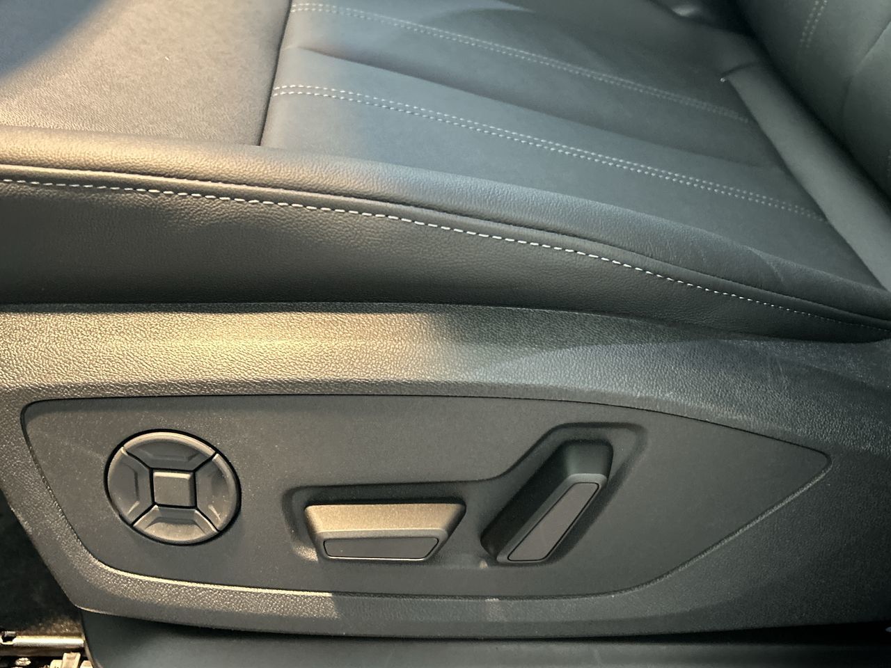 2025 Audi Q6 e-tron in Toronto, Ontario
