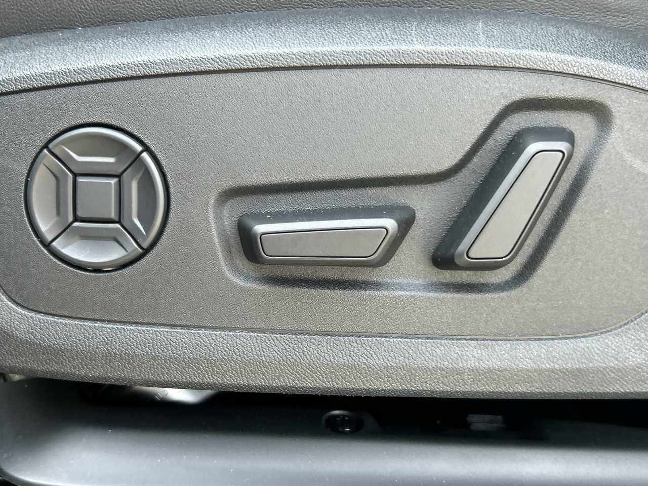 2025 Audi Q6 e-tron in Toronto, Ontario