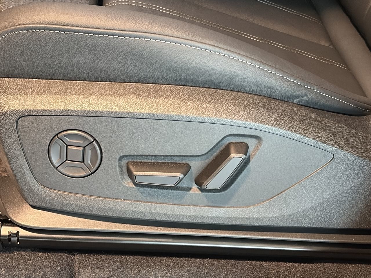 2027 Audi Q6 e-tron in Toronto, Ontario