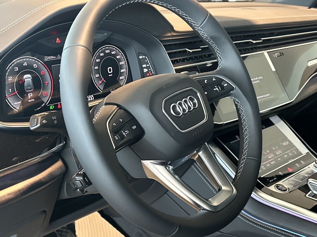 Audi Q8  2025 à Toronto, Ontario