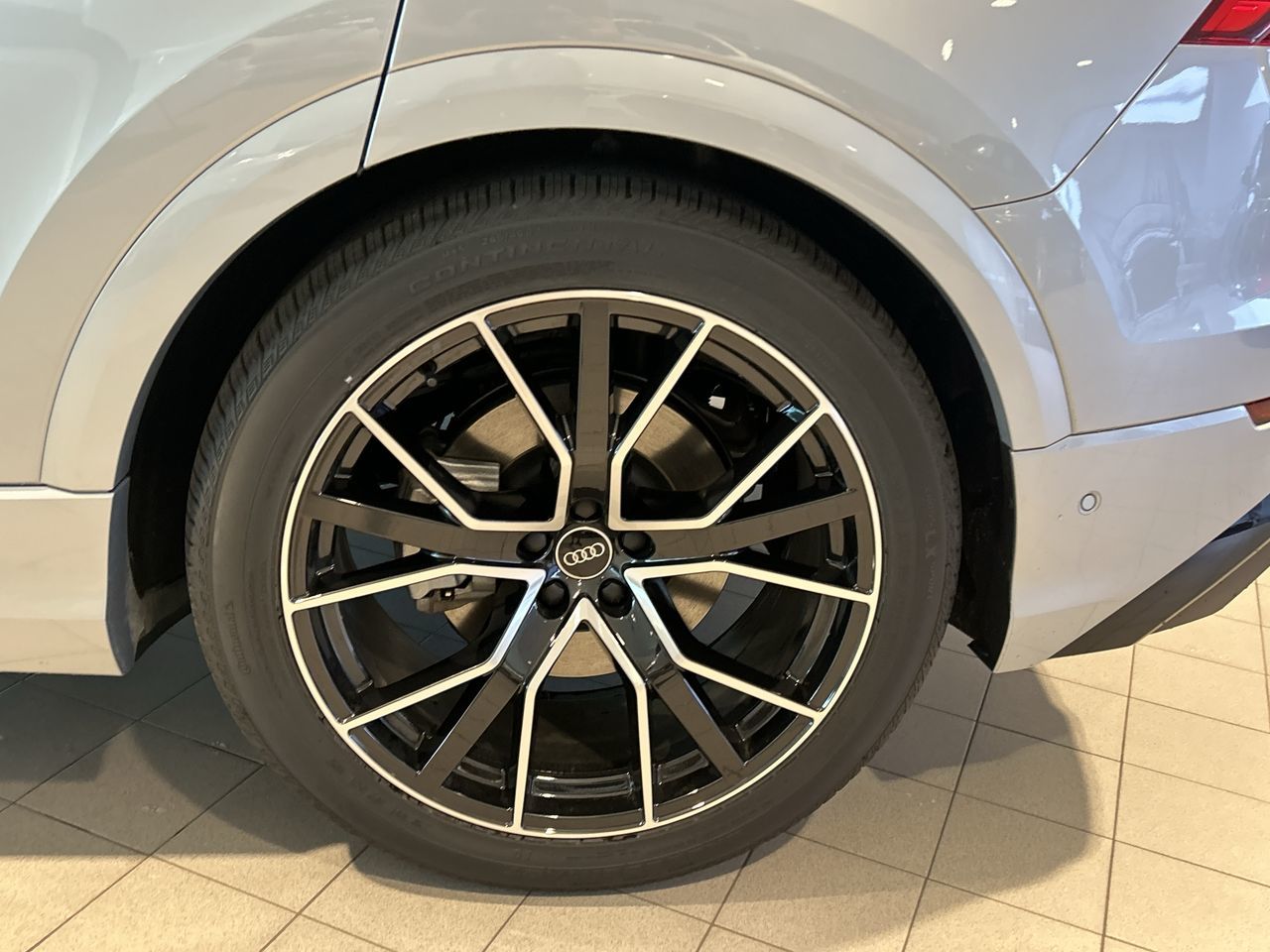 2025 Audi Q8 in Toronto, Ontario