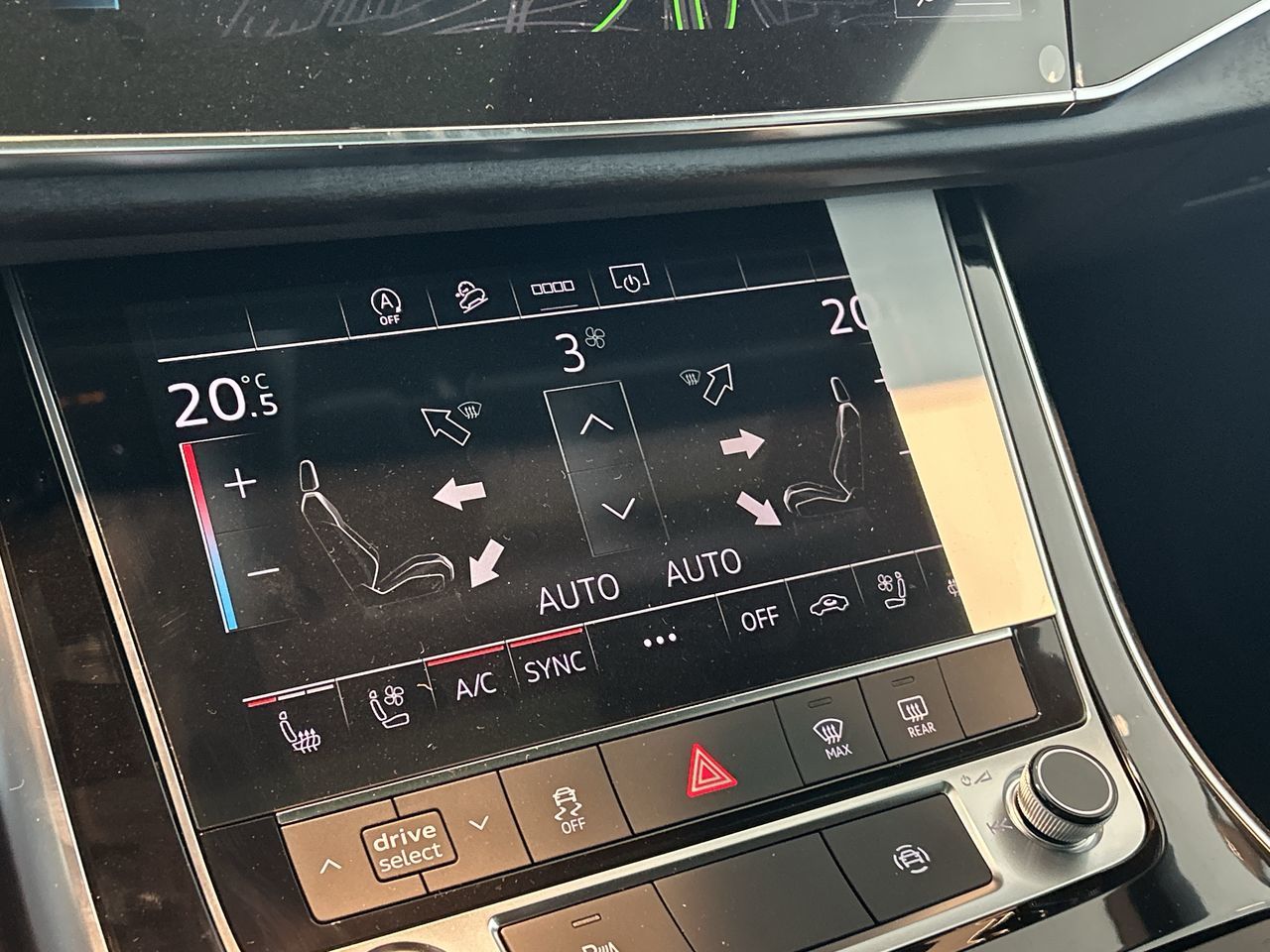 2025 Audi Q8 in Toronto, Ontario