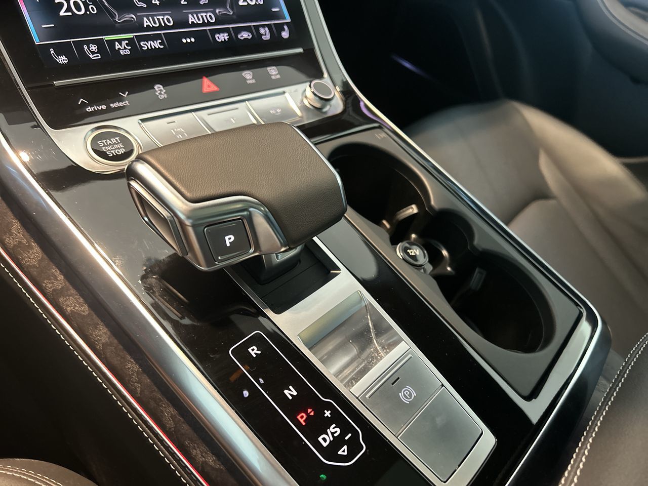 Audi Q8  2025 à Toronto, Ontario