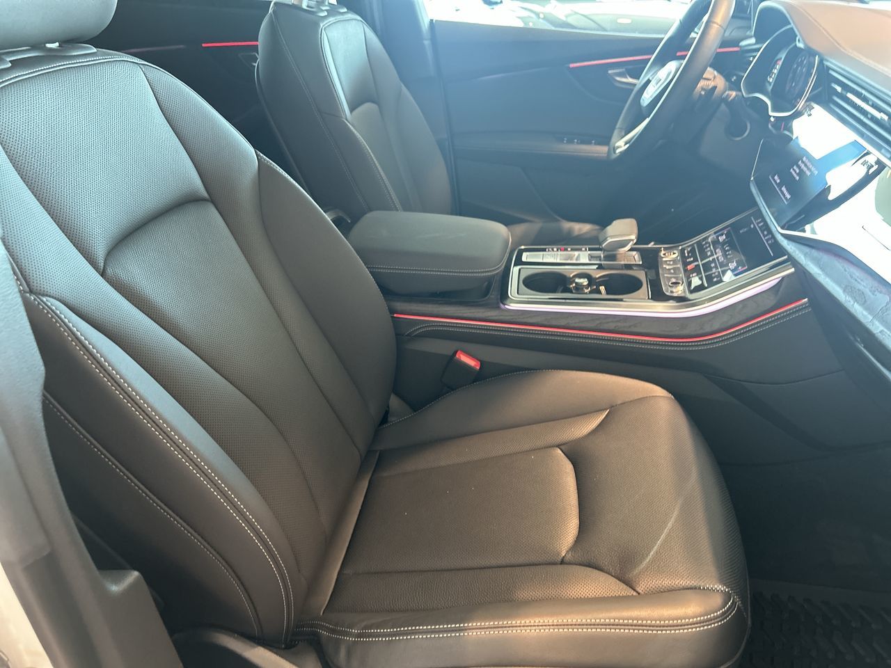Audi Q8  2025 à Toronto, Ontario
