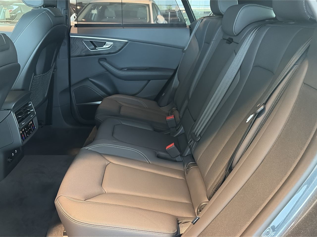 Audi Q8  2027 à Toronto, Ontario