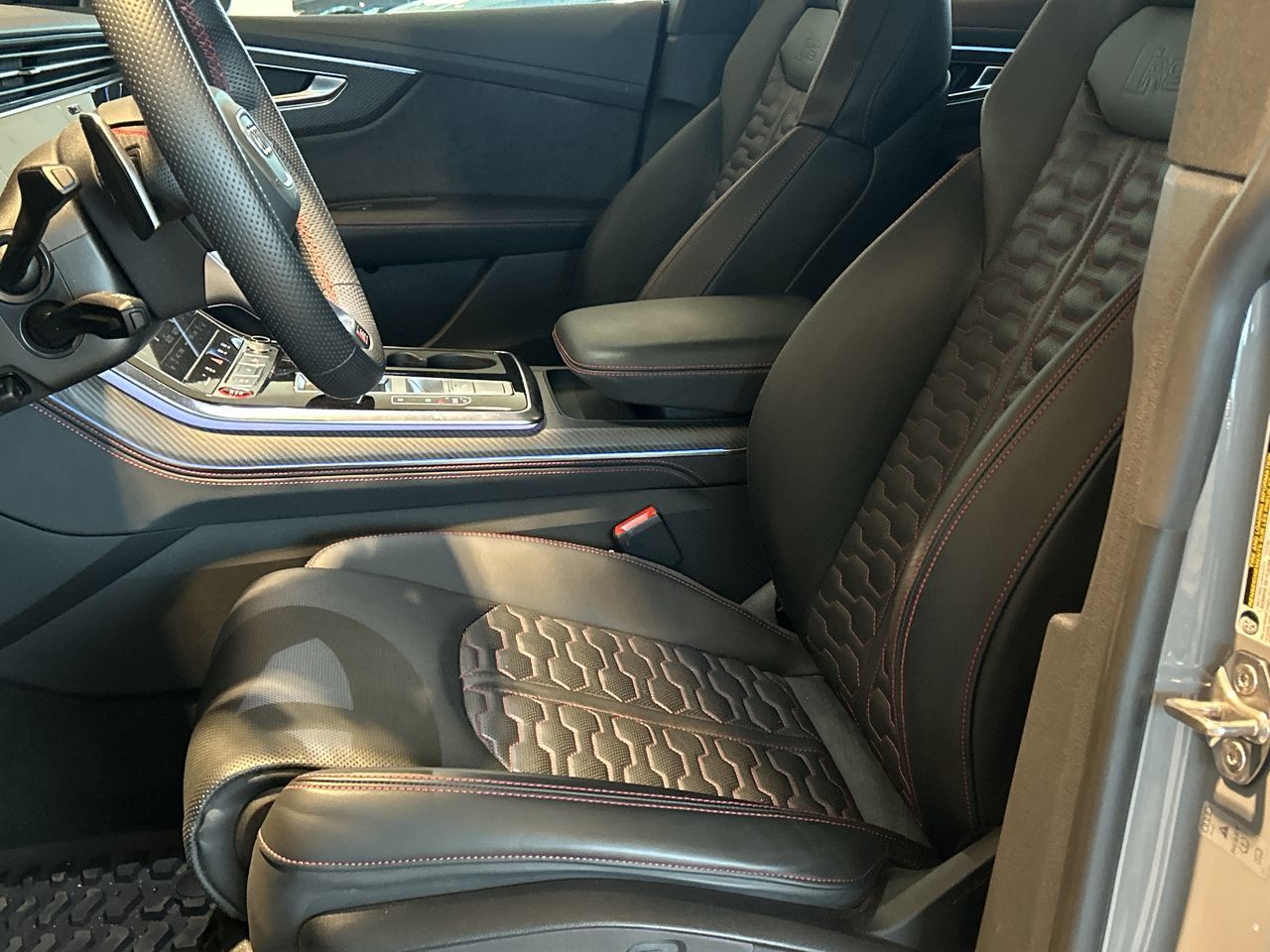 2023 Audi RS Q8 in Toronto, Ontario