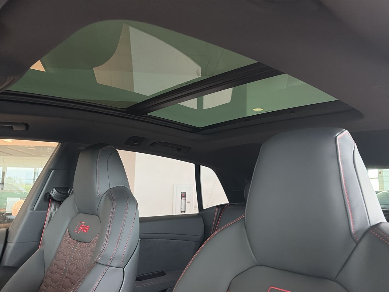 Audi RS Q8  2027 à Toronto, Ontario