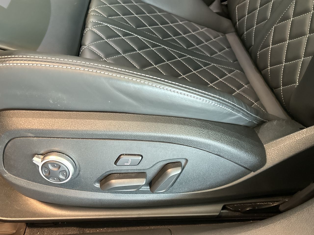 2023 Audi S4 in Toronto, Ontario