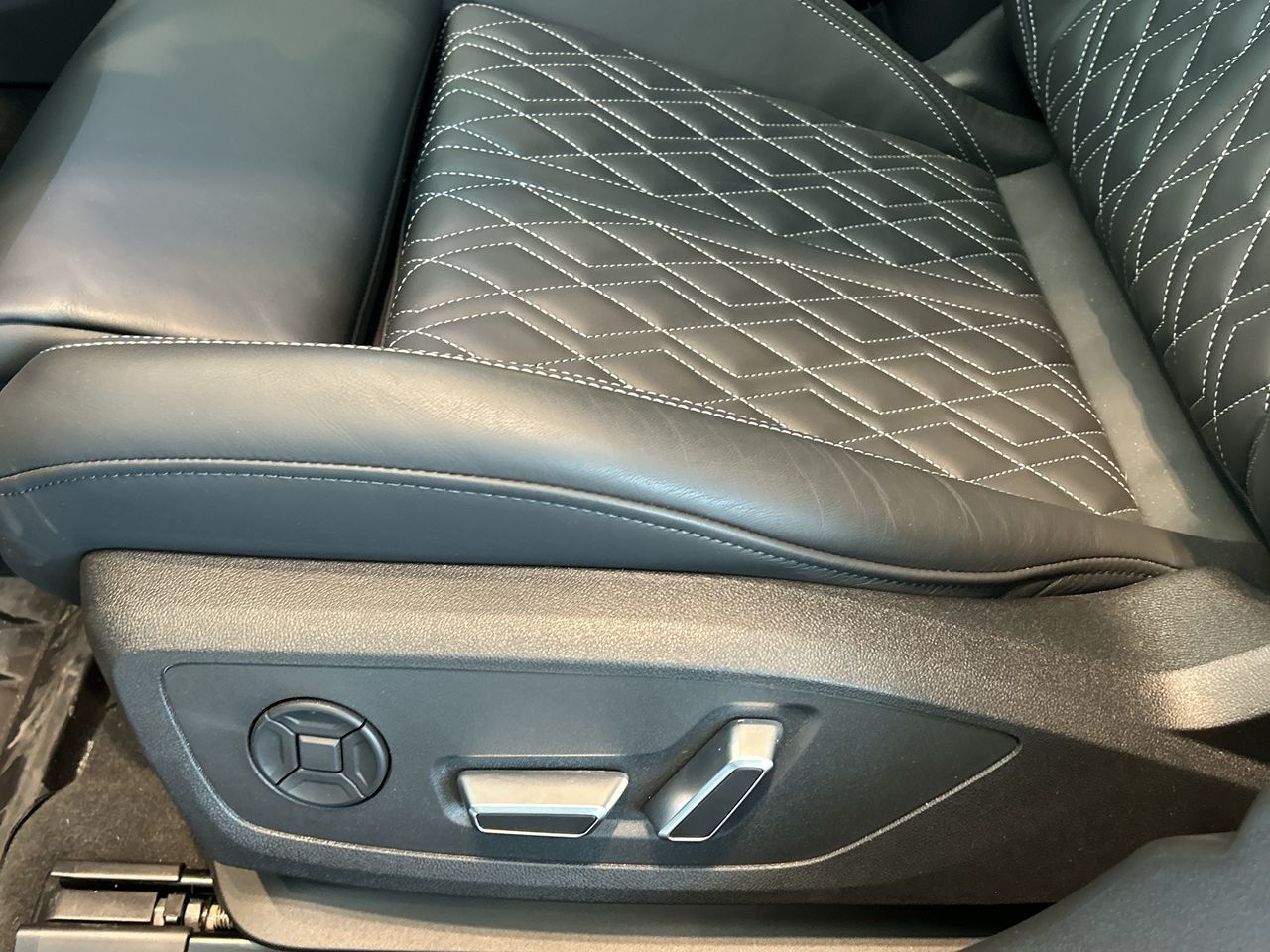 Audi S6  2025 à Toronto, Ontario