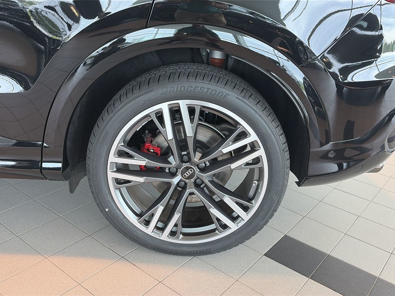 Audi SQ5  2026 à Toronto, Ontario