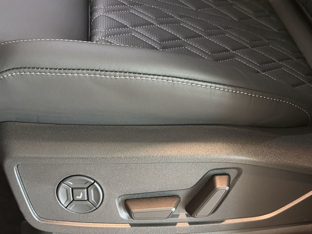 Audi SQ5  2026 à Toronto, Ontario