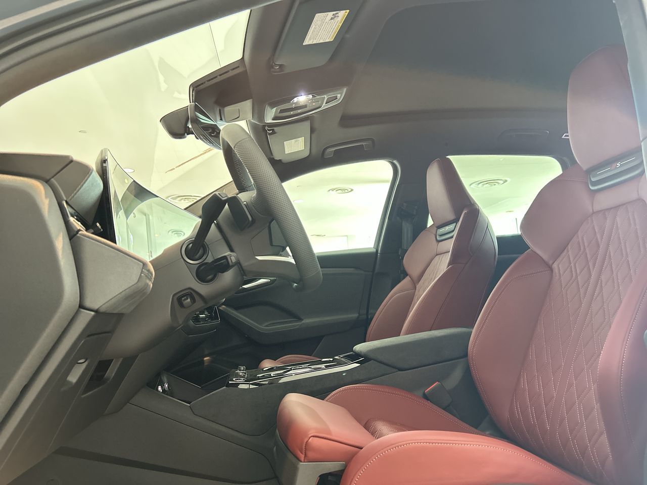 Audi SQ6 e-tron  2025 à Toronto, Ontario
