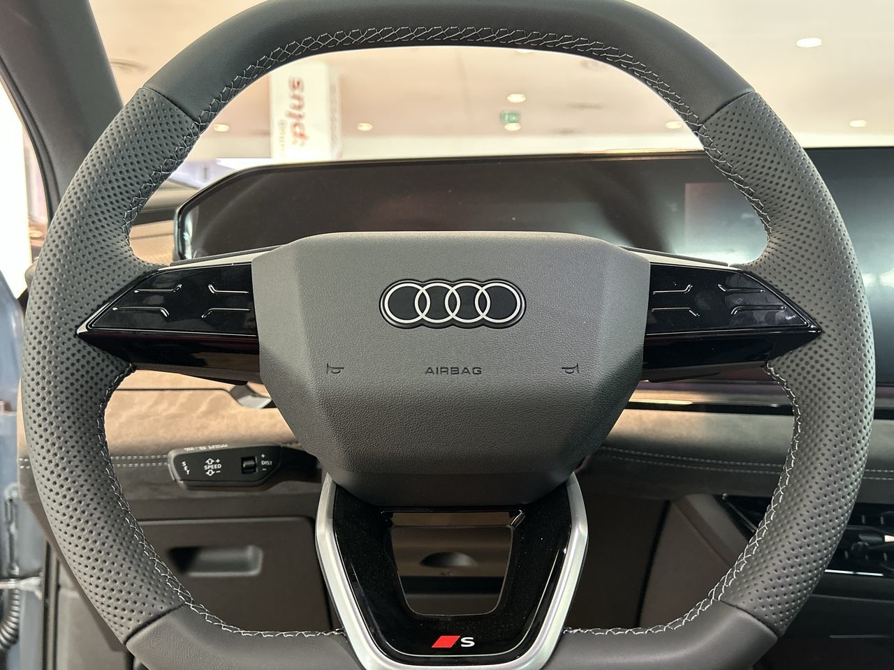 Audi SQ6 e-tron  2025 à Toronto, Ontario