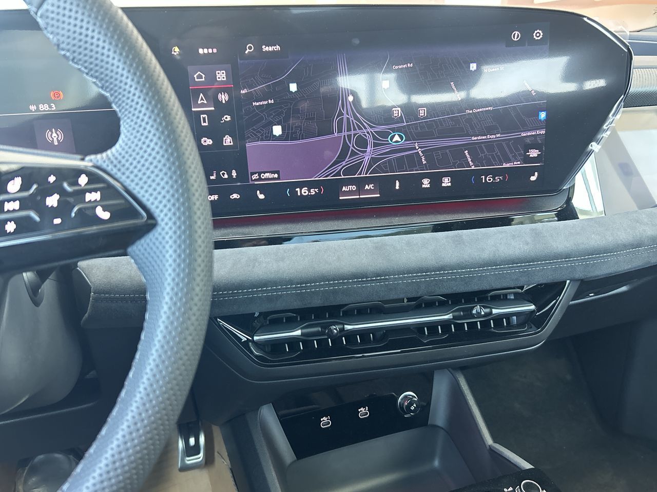 Audi SQ6 e-tron  2025 à Toronto, Ontario