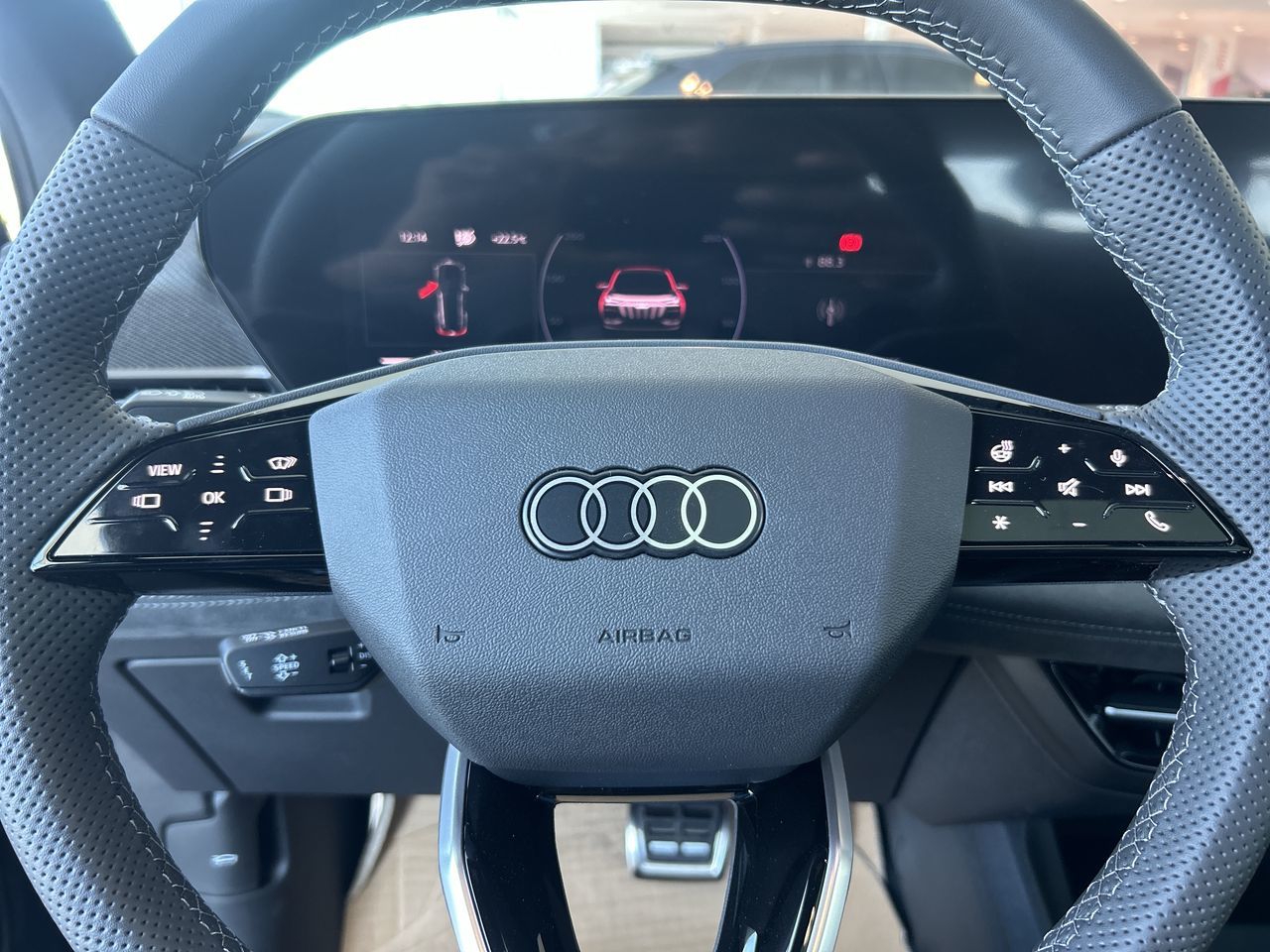 Audi SQ6 e-tron  2025 à Toronto, Ontario