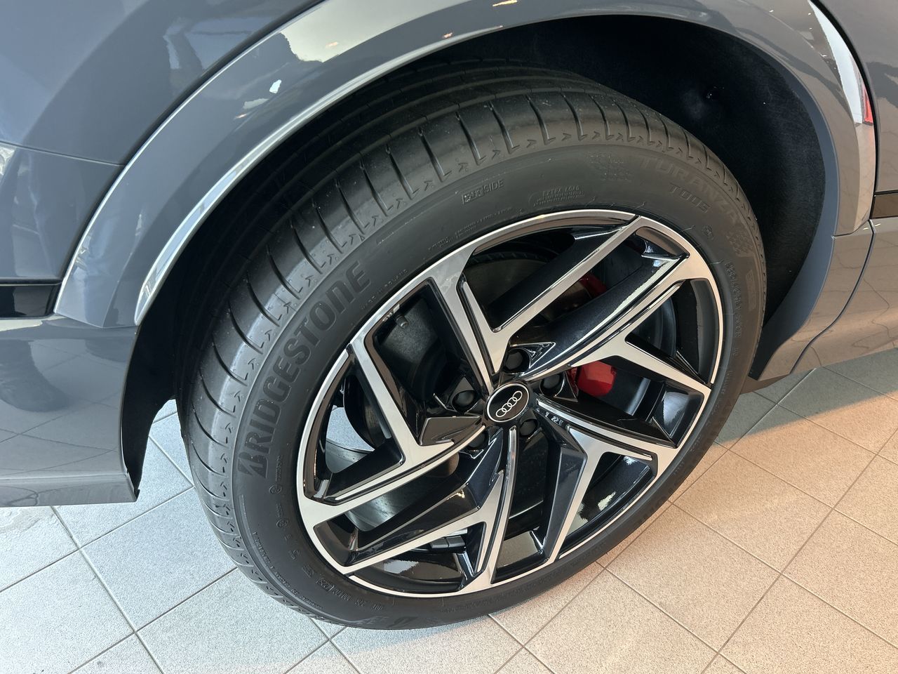 Audi SQ6 e-tron  2025 à Toronto, Ontario