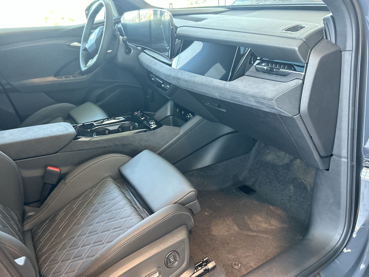 Audi SQ6 e-tron  2025 à Toronto, Ontario