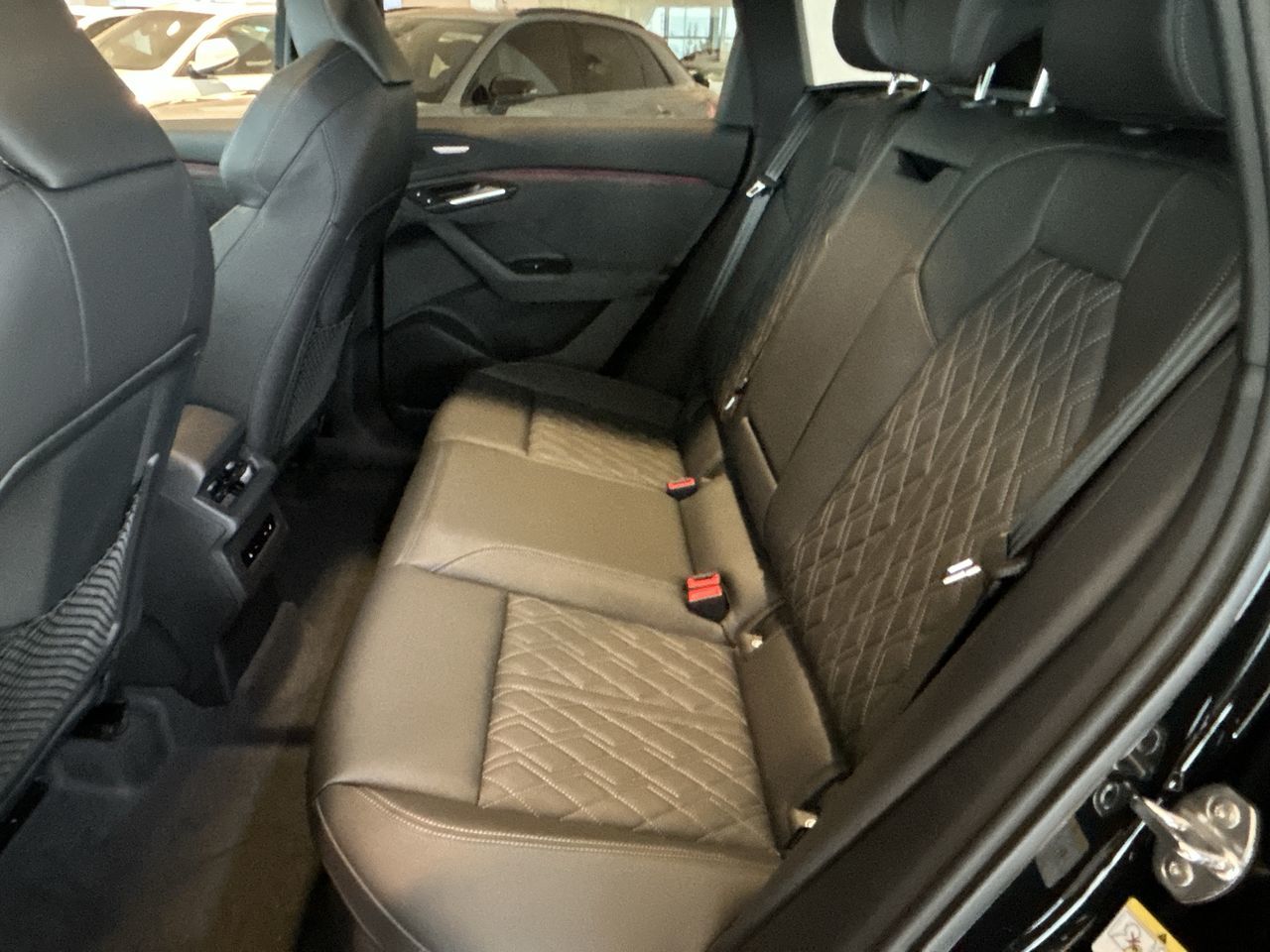 Audi SQ6 e-tron  2025 à Toronto, Ontario