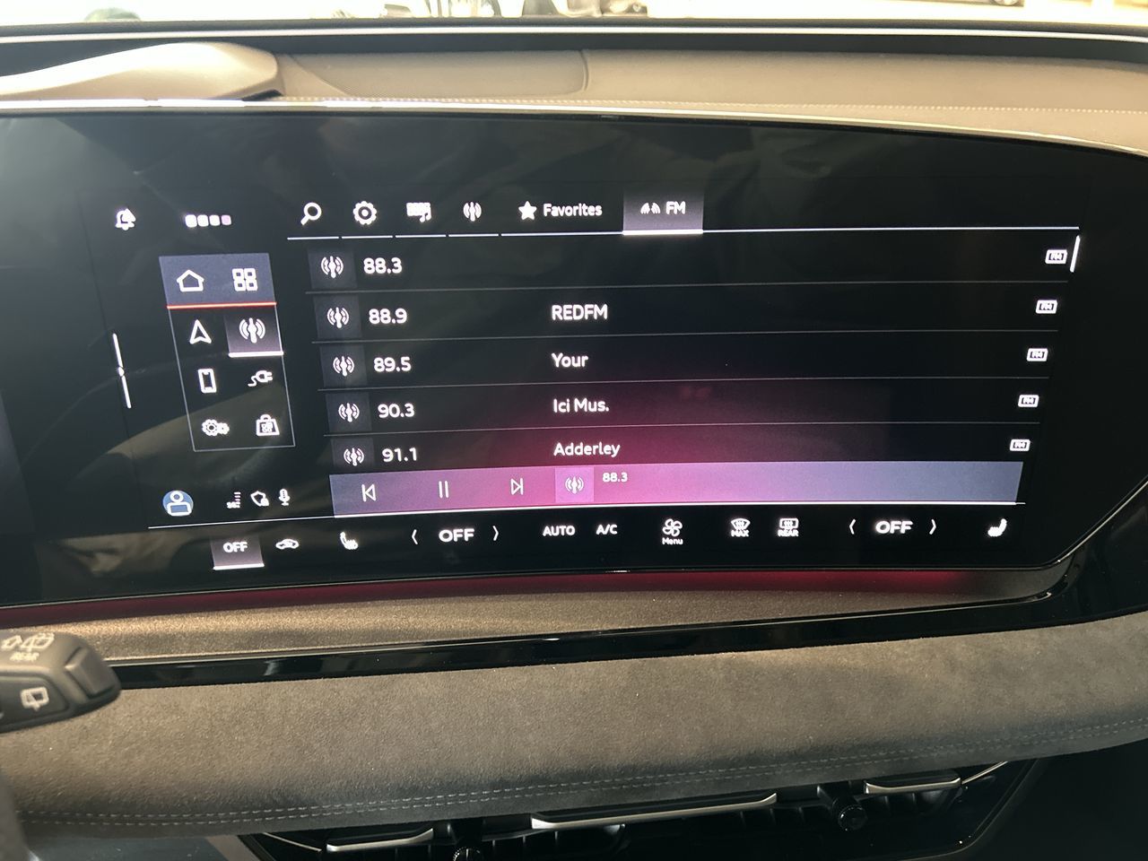 Audi SQ6 e-tron  2025 à Toronto, Ontario