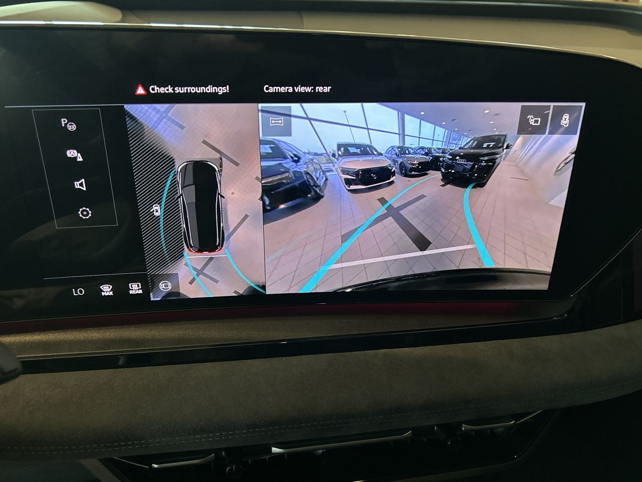 Audi SQ6 e-tron  2025 à Toronto, Ontario