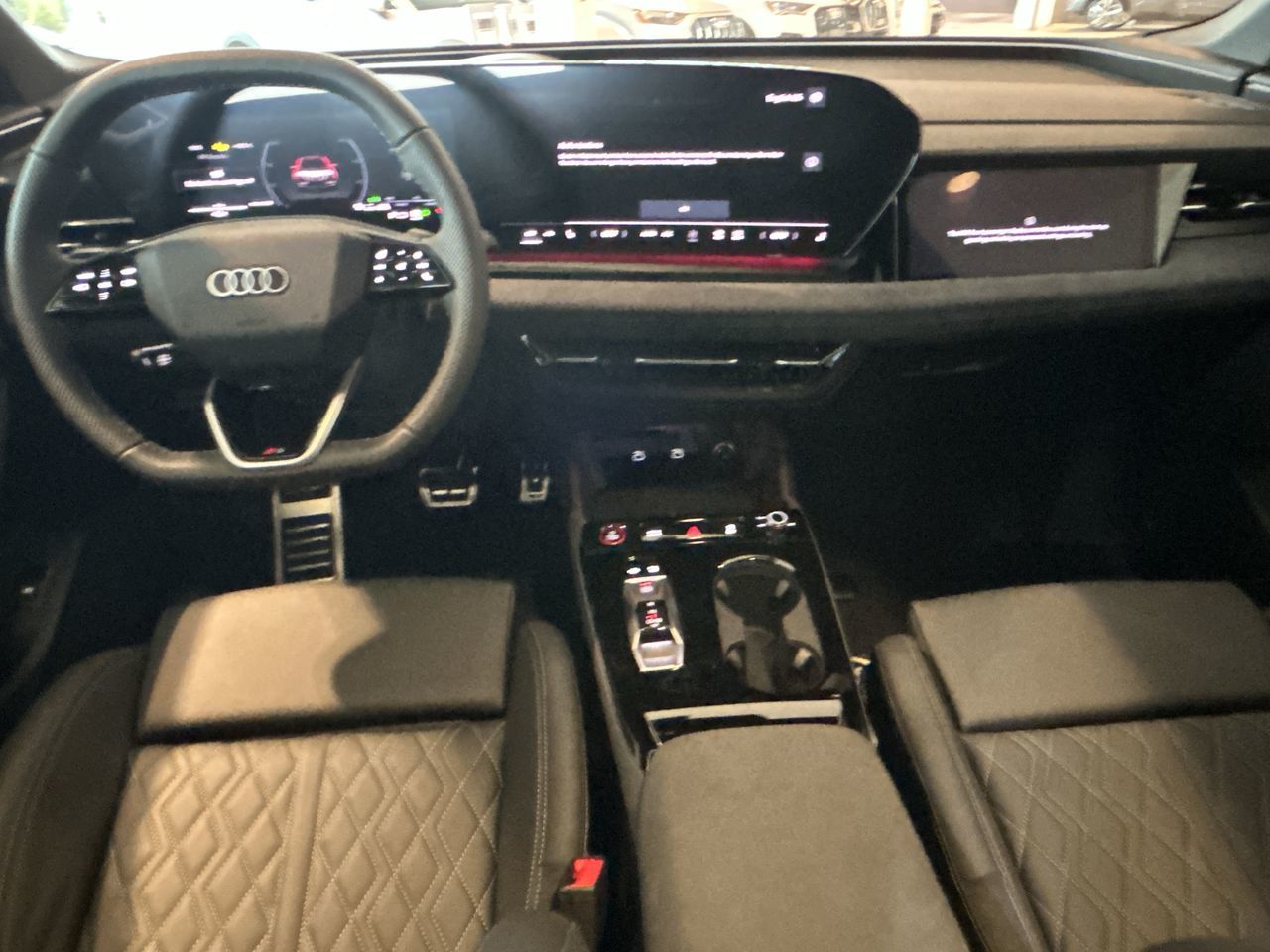 Audi SQ6 e-tron  2025 à Toronto, Ontario