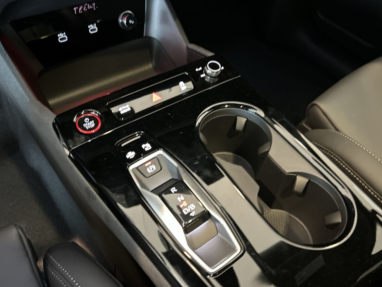 Audi SQ6 e-tron  2025 à Toronto, Ontario