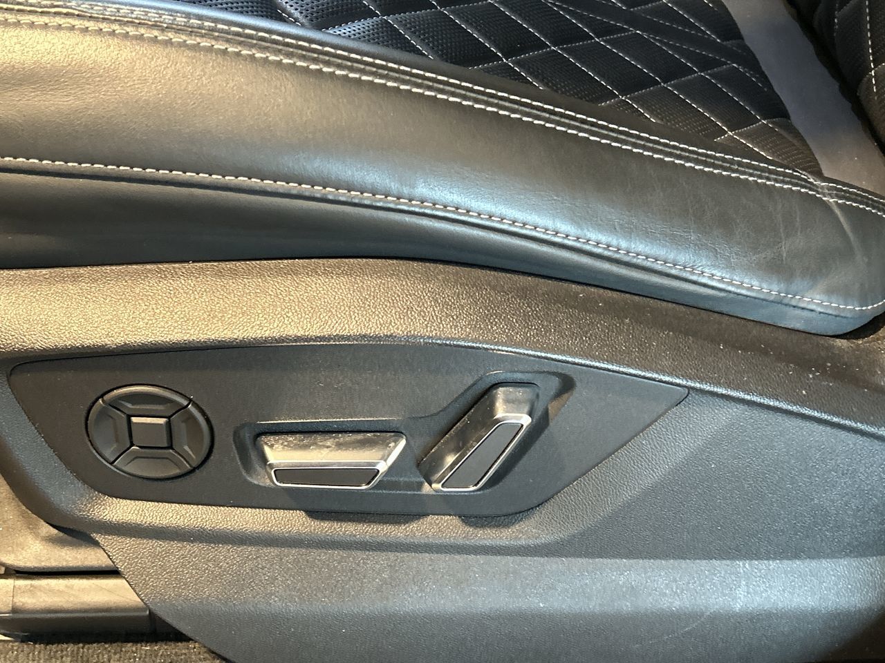 2022 Audi SQ7 in Toronto, Ontario