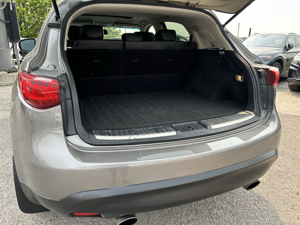 Infiniti FX35  2010 à Toronto, Ontario