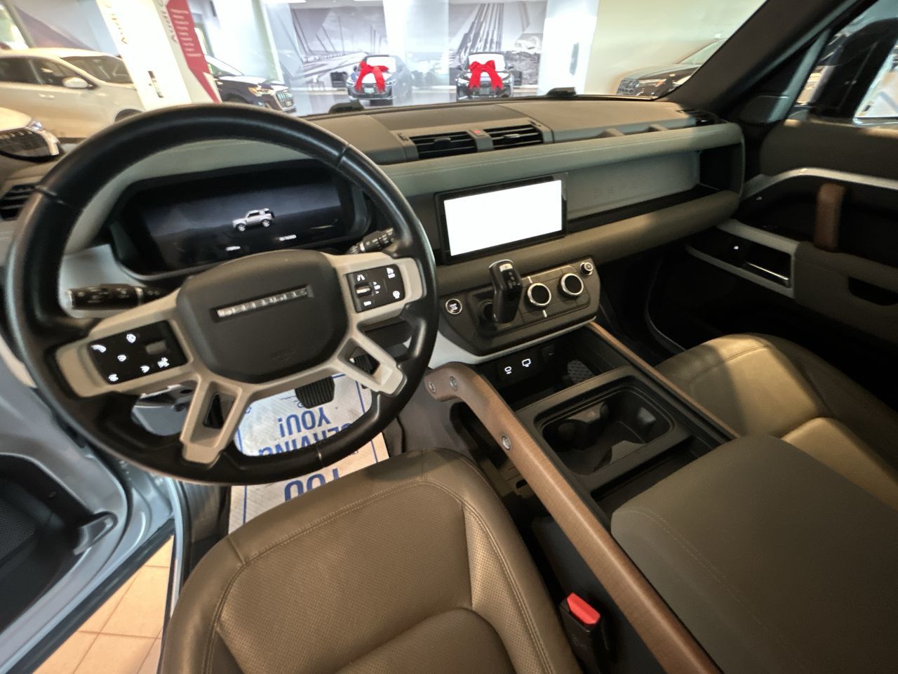 Land Rover Defender  2023 à Toronto, Ontario