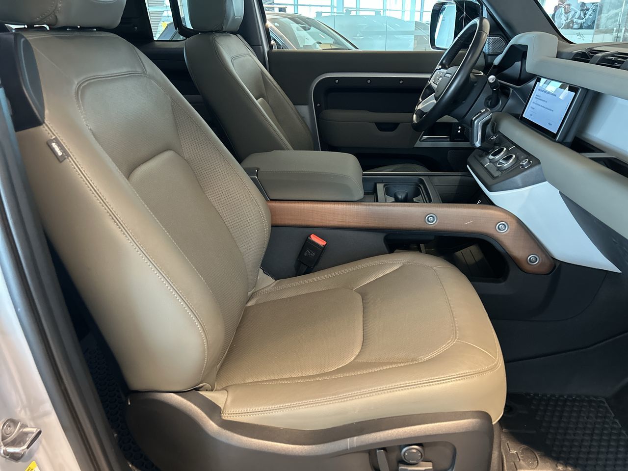 Land Rover Defender  2023 à Toronto, Ontario