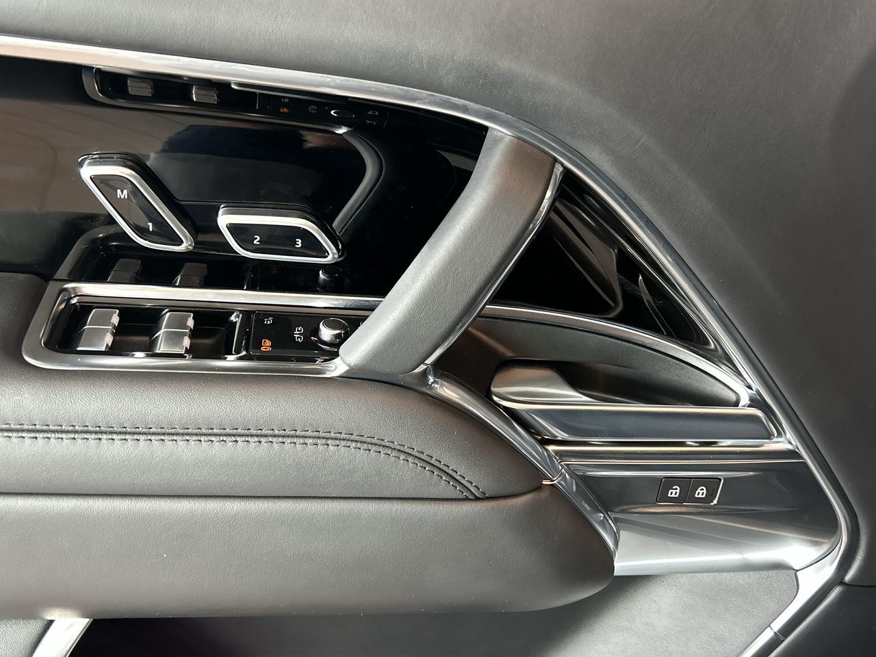 Land Rover NEW RANGE ROVER  2023 à Toronto, Ontario