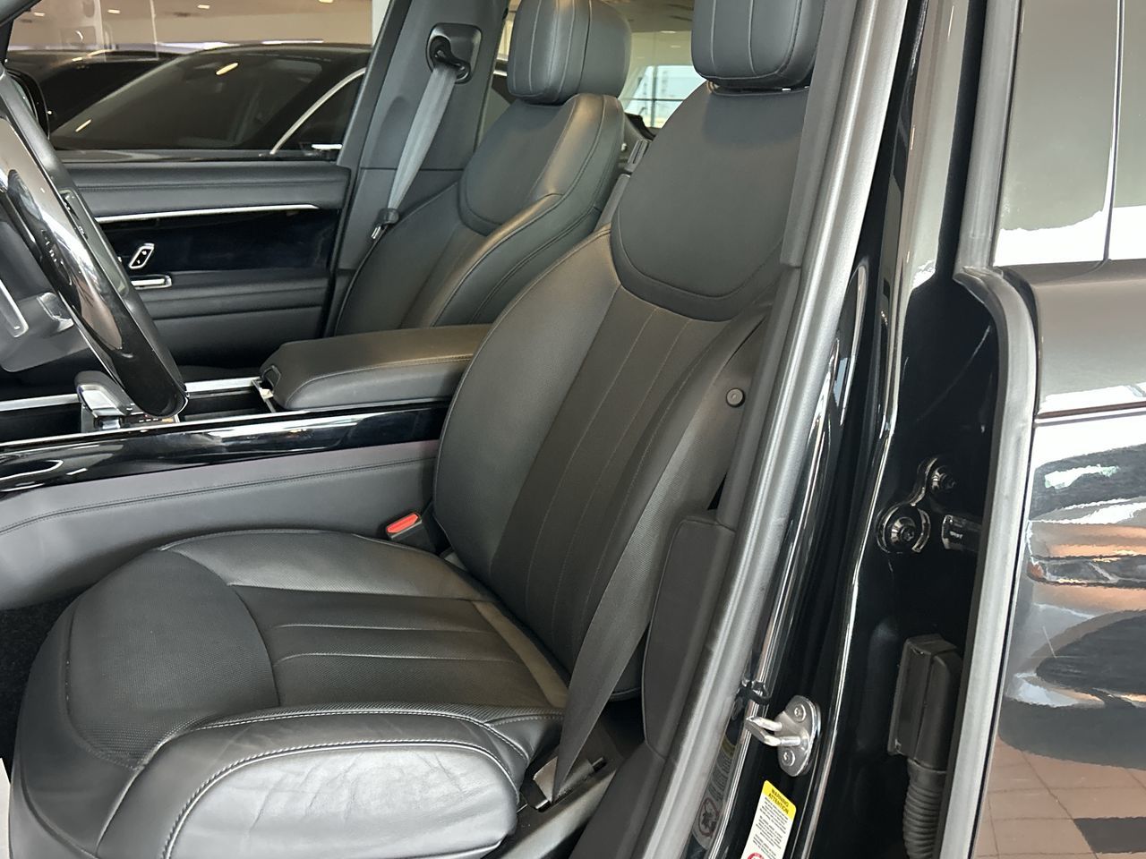 2023 Land Rover NEW RANGE ROVER in Toronto, Ontario