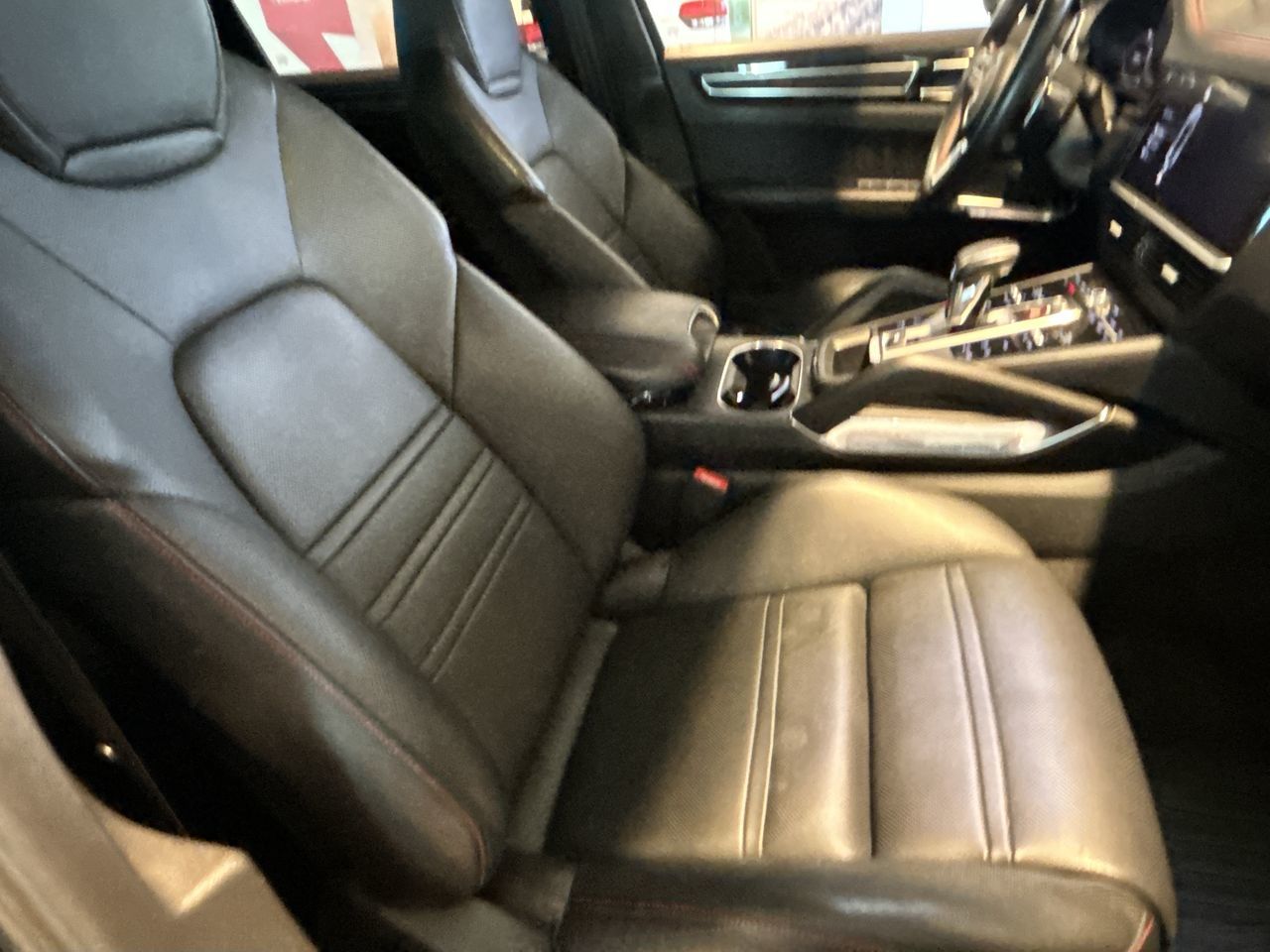 2020 Porsche Cayenne in Toronto, Ontario