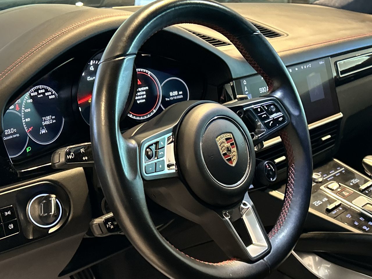 2020 Porsche Cayenne in Toronto, Ontario