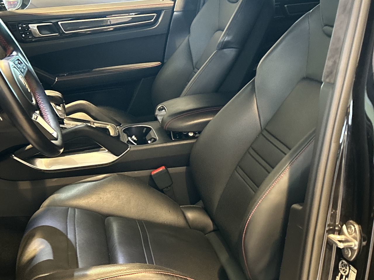 2020 Porsche Cayenne in Toronto, Ontario