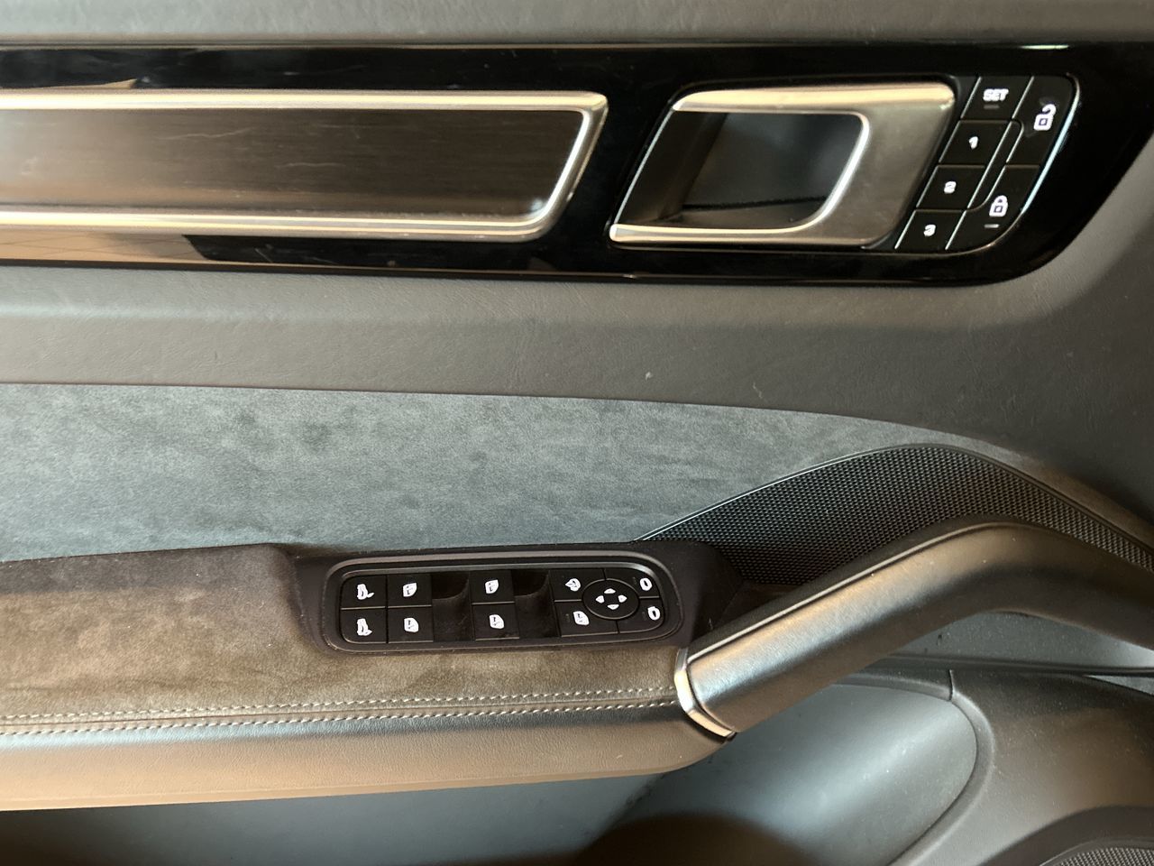 Porsche Cayenne  2023 à Toronto, Ontario