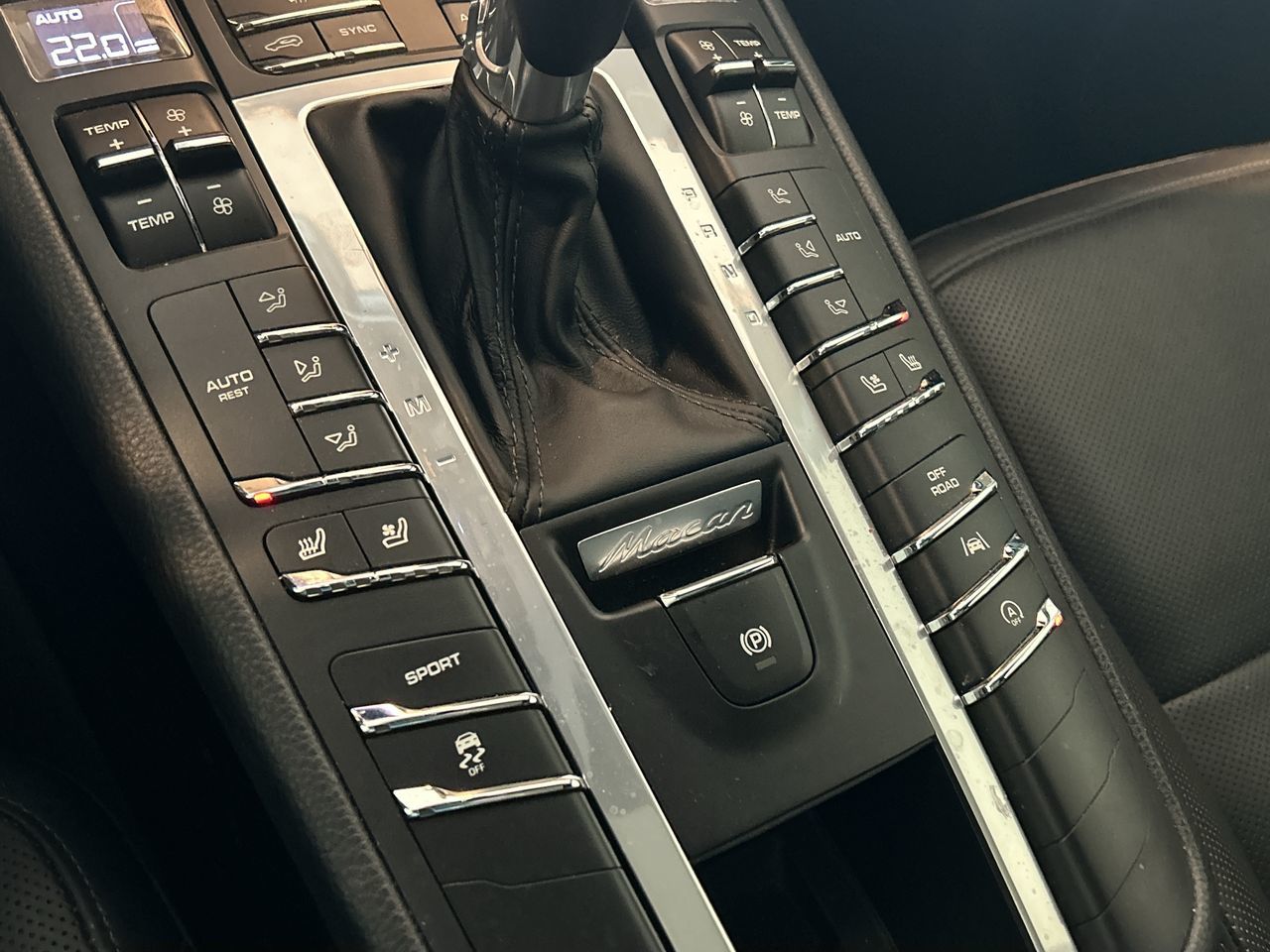 Porsche Macan  2018 à Toronto, Ontario