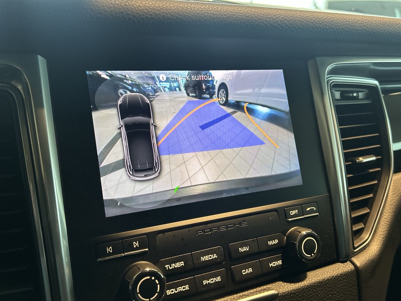 Porsche Macan  2018 à Toronto, Ontario