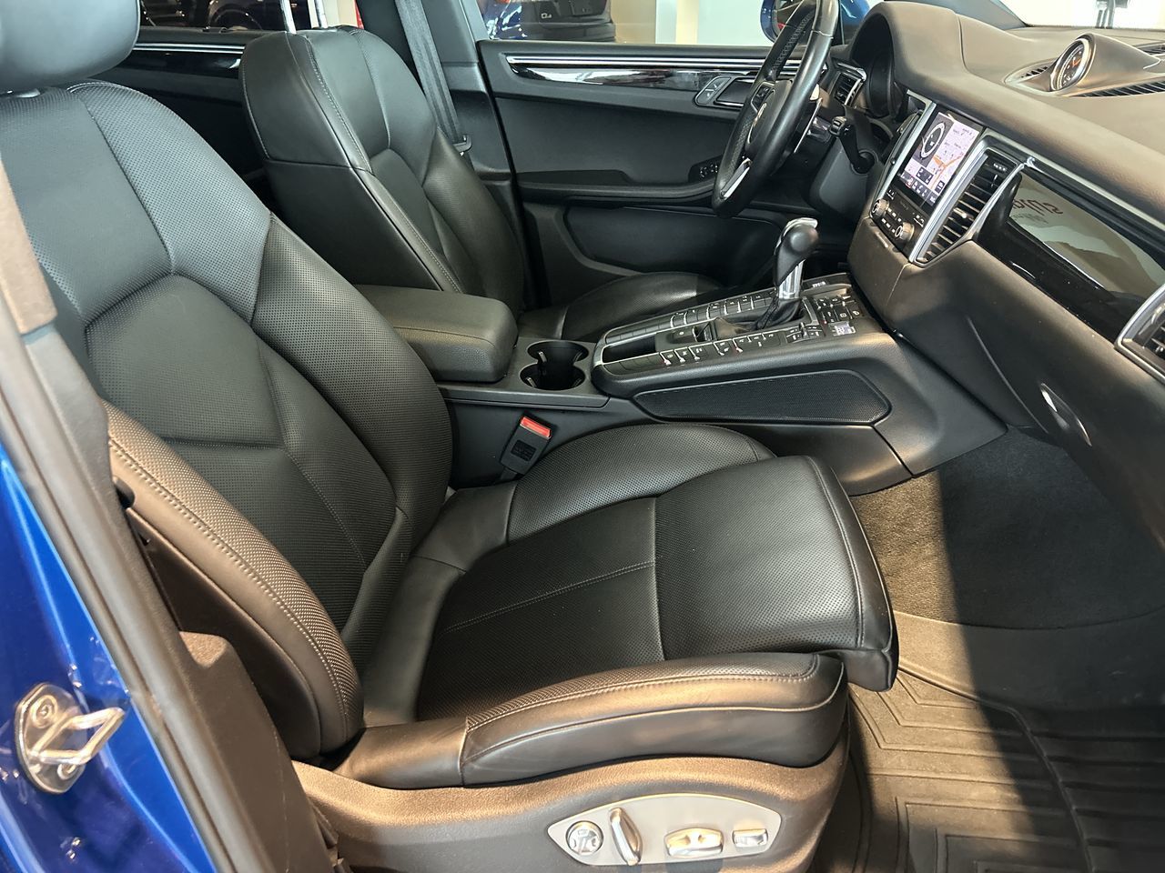 Porsche Macan  2018 à Toronto, Ontario