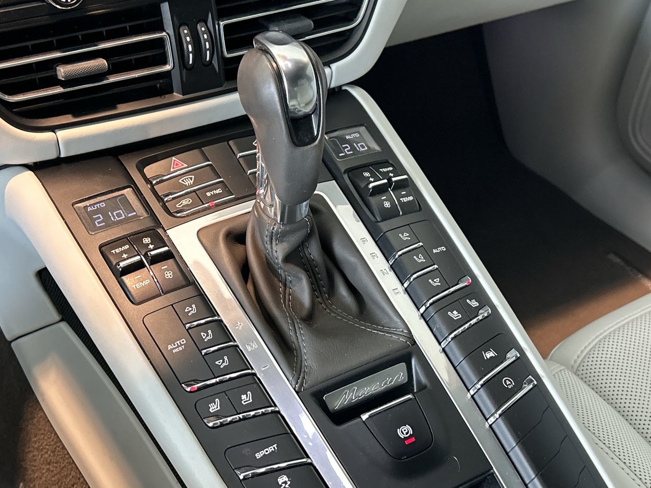 2019 Porsche Macan in Toronto, Ontario